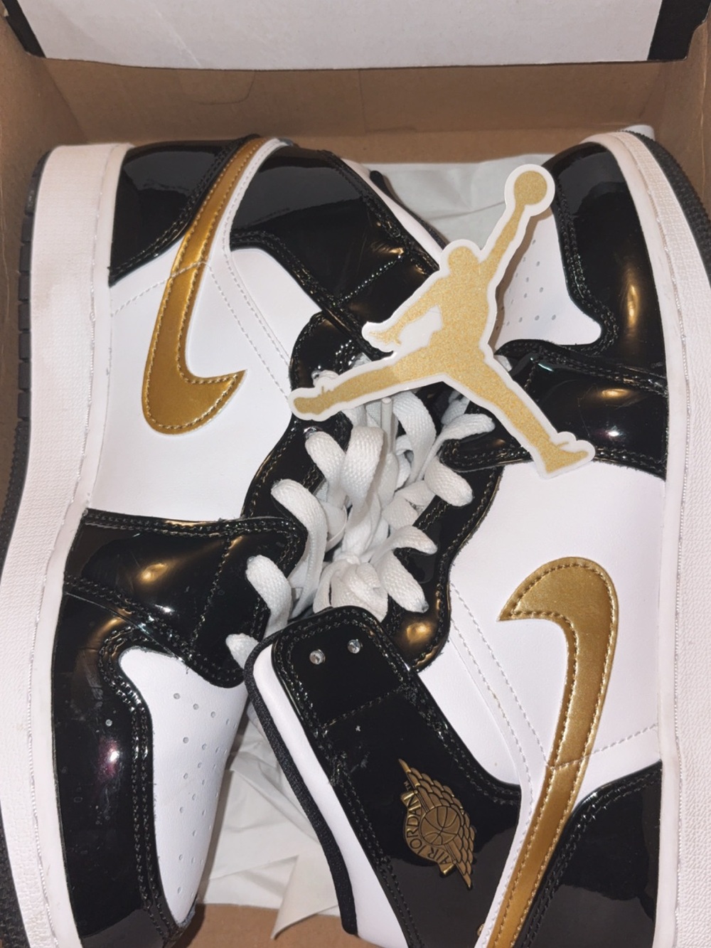 Air Jordan 1 SE Patent Black & Gold – Size 7Y